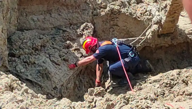Silivri'deki Korkunç Göçükte İlk Belirtiler: Operatörün Cansız Bedeni Bulundu