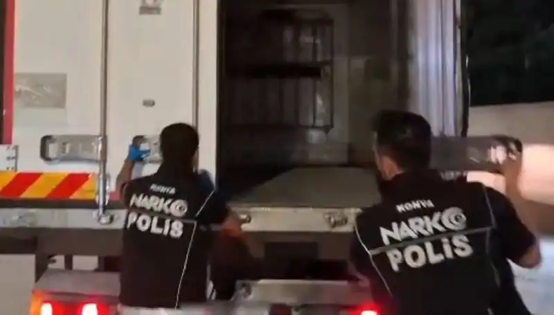 Konya’da Uyuşturucu Operasyonu: Dört Şüpheli Hızla Yakalandı