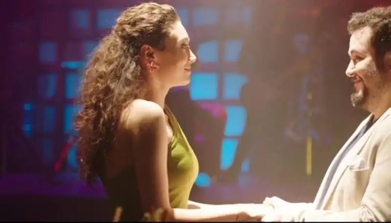 Her Şey Aşk İçin: Sıra Dışı Duygular ve Etkileyici Oyunculuk Performansları