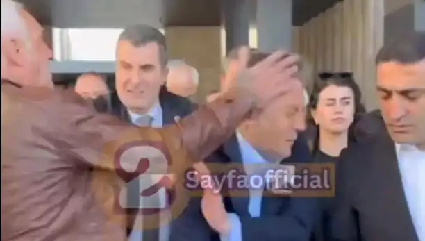 Özgür Özel'e Saldırı! AKM Çıkışında Yaşananlar Şok Etti
