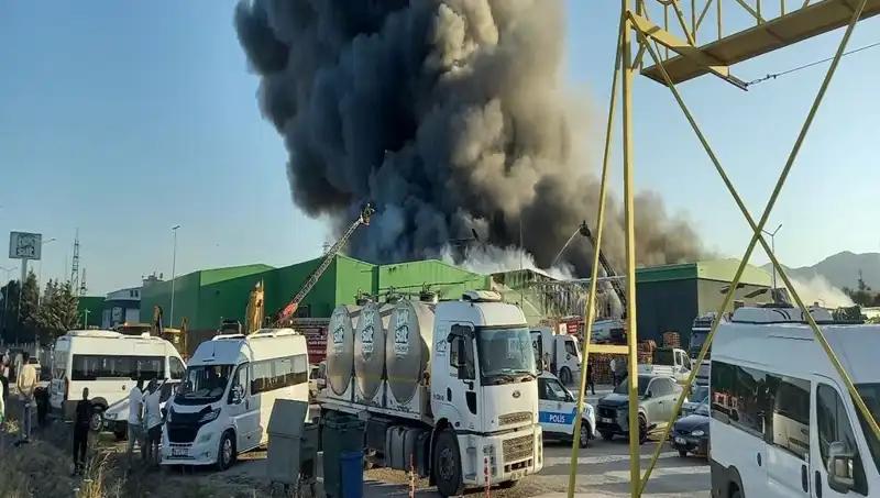 Gönen'deki Fabrika Yangını: İşçilerin Kimlikleri ve Yangının Sebepleri Araştırılıyor
