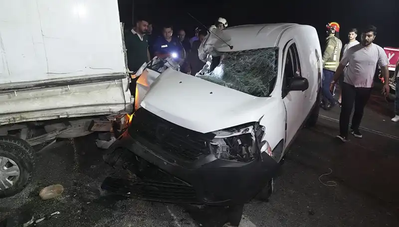 İstanbul'da Feci Kaza: 3 Yaralı ve Olayın Perde Arkası