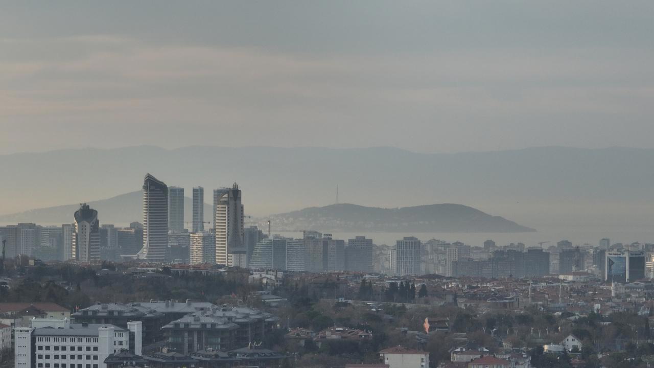 ** Türkiye'de Hava Kalitesi Anlık İzleniyor    
**