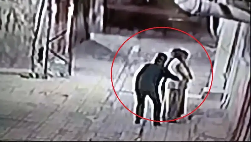 Kapkaççılara Yönelik Gizli Operasyon: Pazarcı ve Simitçi Kılığına Giren Polisiye Takım