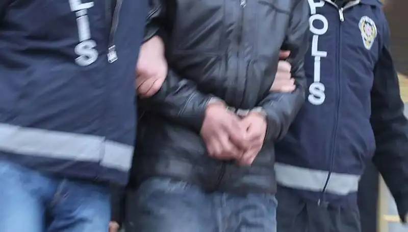 Kütahya'da Uyuşturucu Operasyonu: 12 Kişi Tutuklandı