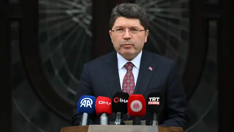 İmralı Heyeti ve Adalet Bakanı Tunç'un Kritik Görüşmesi: Neler Bekleniyor?