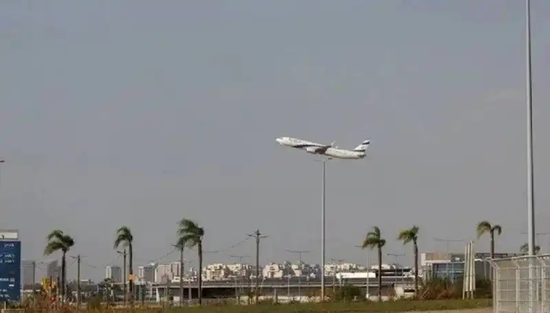 Yemenli Husiler İsrail'in Kalbi Ben Gurion Havalimanı'nı Hedef Aldı