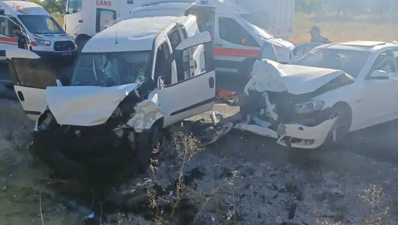 Nevşehir'de Feci Trafik Kazası: 14 Yaralı, Detaylar Şoke Ediyor
