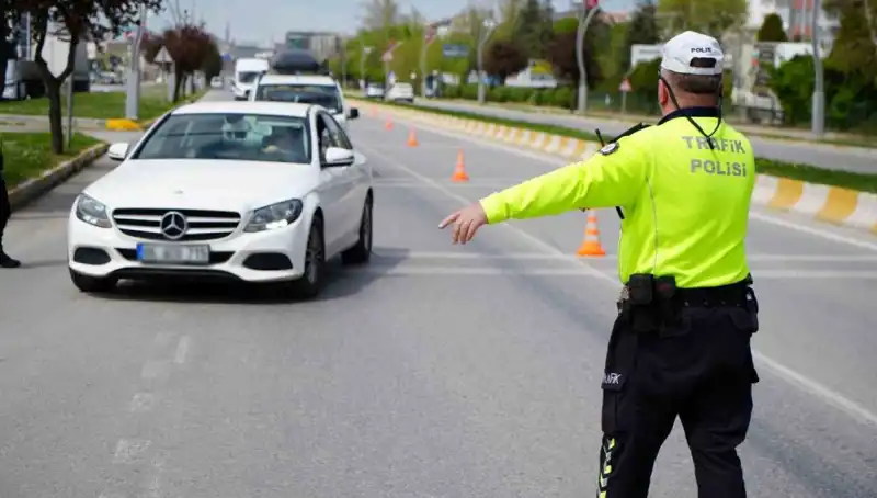 2025'te Yeni Trafik Cezaları: Artışlar ve Değişiklikler Neler Olacak?