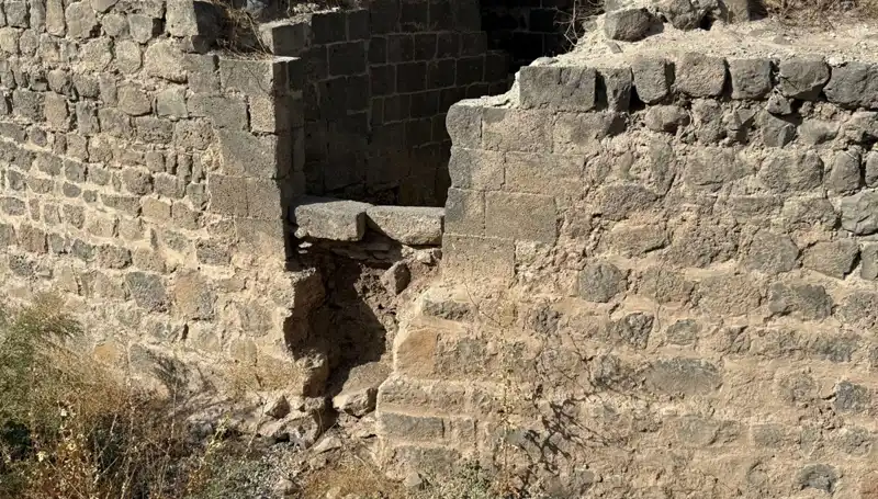 Diyarbakır'daki Saint George Kilisesi: Hamam İddialarını Çürüten Tarihi Kitabe Bulundu