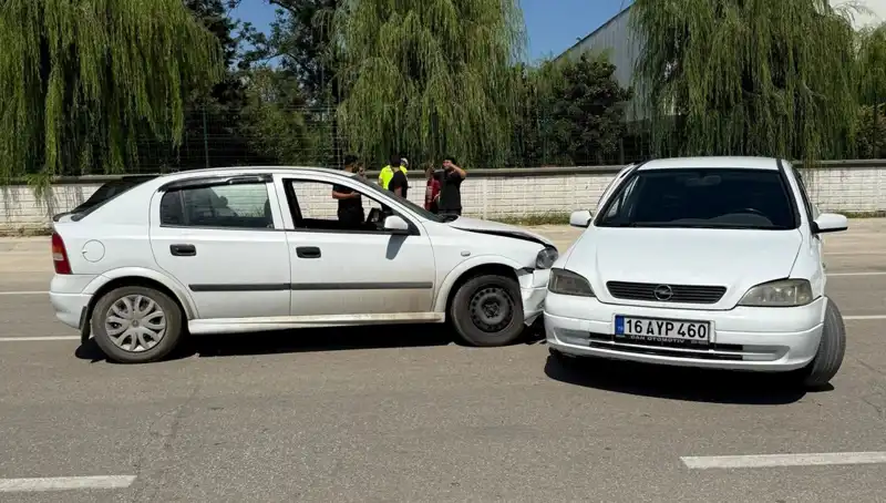 İki Araç Çarpıştı: Yaralıların Durumu ve Olayın Detayları