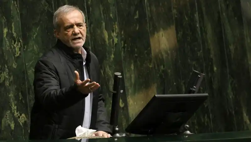 İran Cumhurbaşkanı Yardımcısı Lüks Geziyle Eleştirilerin Hedefi Oldu