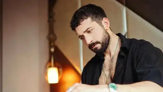 Emre Bulut'a Aracını Kaçırmakla Suçlanan Sahte Komiser İddialarıyla Gündemde