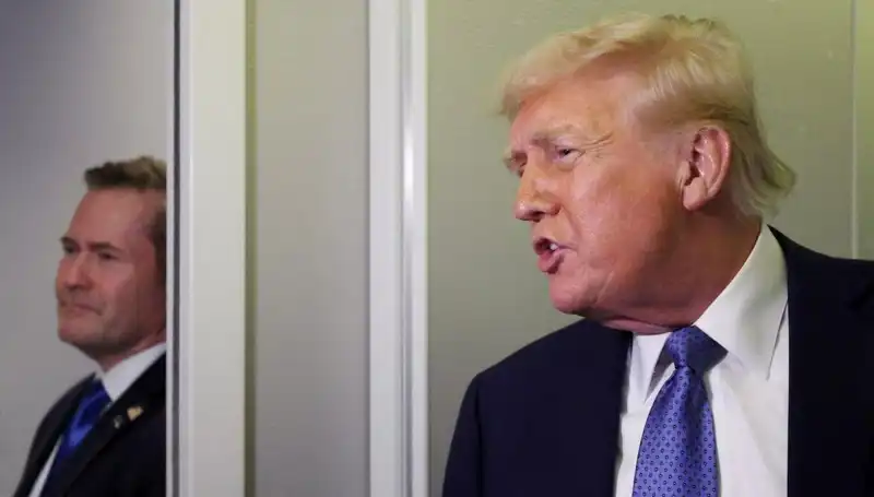 Trump'ın Sızdırdığı Planlar: Mike Waltz Görevden Alındı!