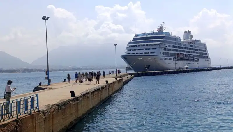 Alanya'da ABD'li Turistlerin Kruvaziyer Heyecanı: İnanılmaz Bir Deneyim!