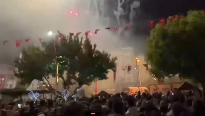 Havai Fişek Gösterisi Sonrası Hastanelik Olma Olayı Gündemde!