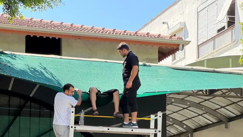 Dikkatsizlik Kurbanı: Genç Kadın Dengesini Kaybedip Balkondan Düştü!