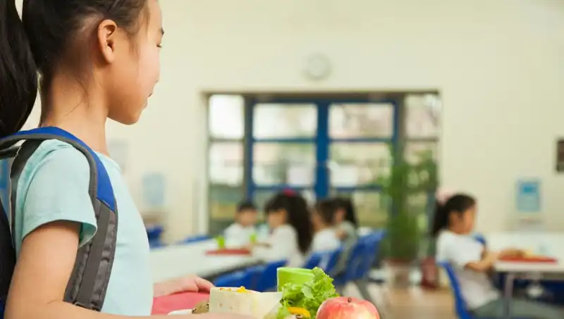 İspanya'dan Çarpıcı Obezite Önlemi: Yağlı Yiyecekler Restoran Menülerinden Çıkıyor