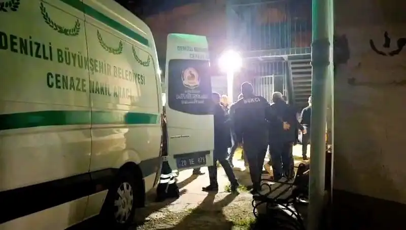 Besicinin Talihsiz Ölümü: Yem Karma Makinesine Düşerek Hayatını Kaybetti
