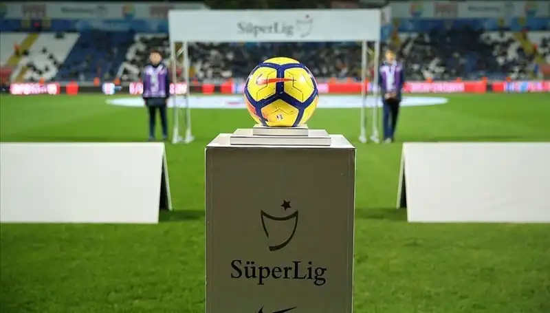 Süper Lig'de Pazar Ateşi: Heyecan Dolu Maçların Beklentisi
