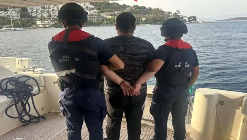 Cinayetten Aranan Casper Çetesi Üyesi, Polisi Şaşırtan Bir Operasyonla Yakalandı